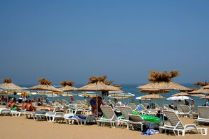 Car hire Golden Sands